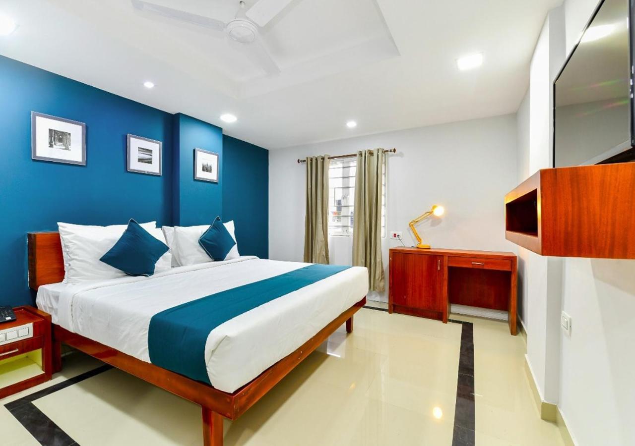 The Reach Hotel Kochi Exterior photo