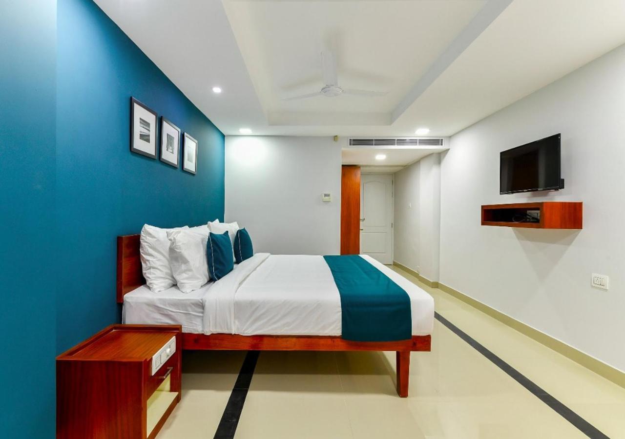 The Reach Hotel Kochi Exterior photo