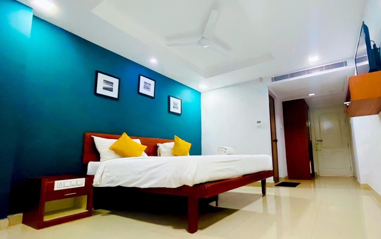 The Reach Hotel Kochi Exterior photo