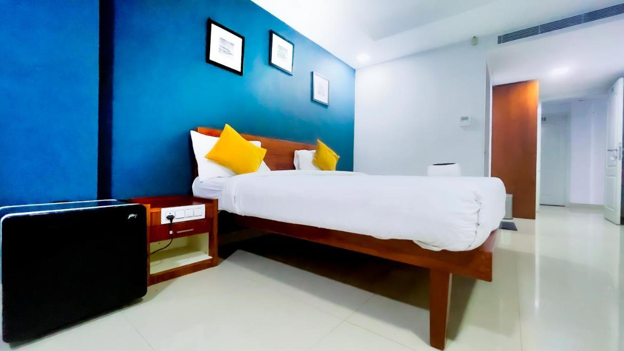 The Reach Hotel Kochi Exterior photo