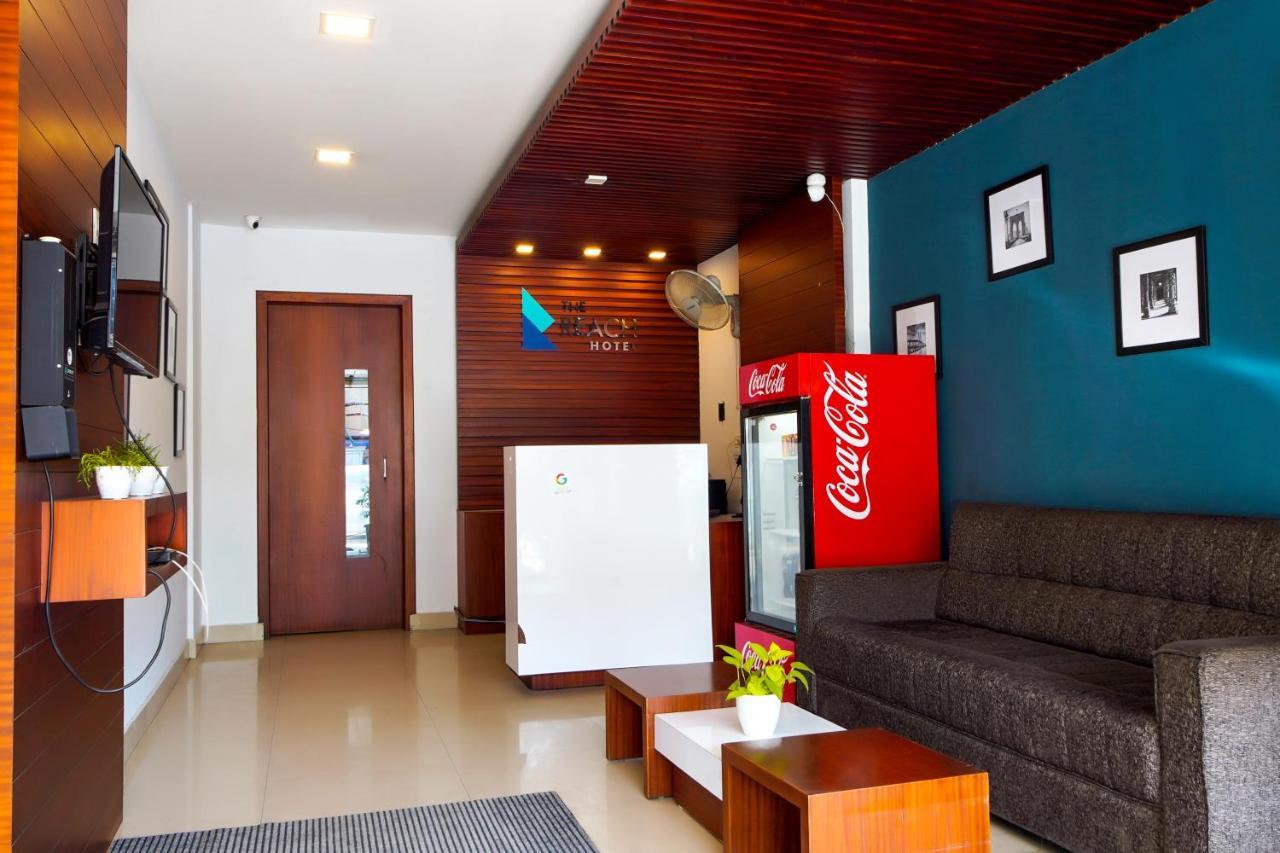 The Reach Hotel Kochi Exterior photo