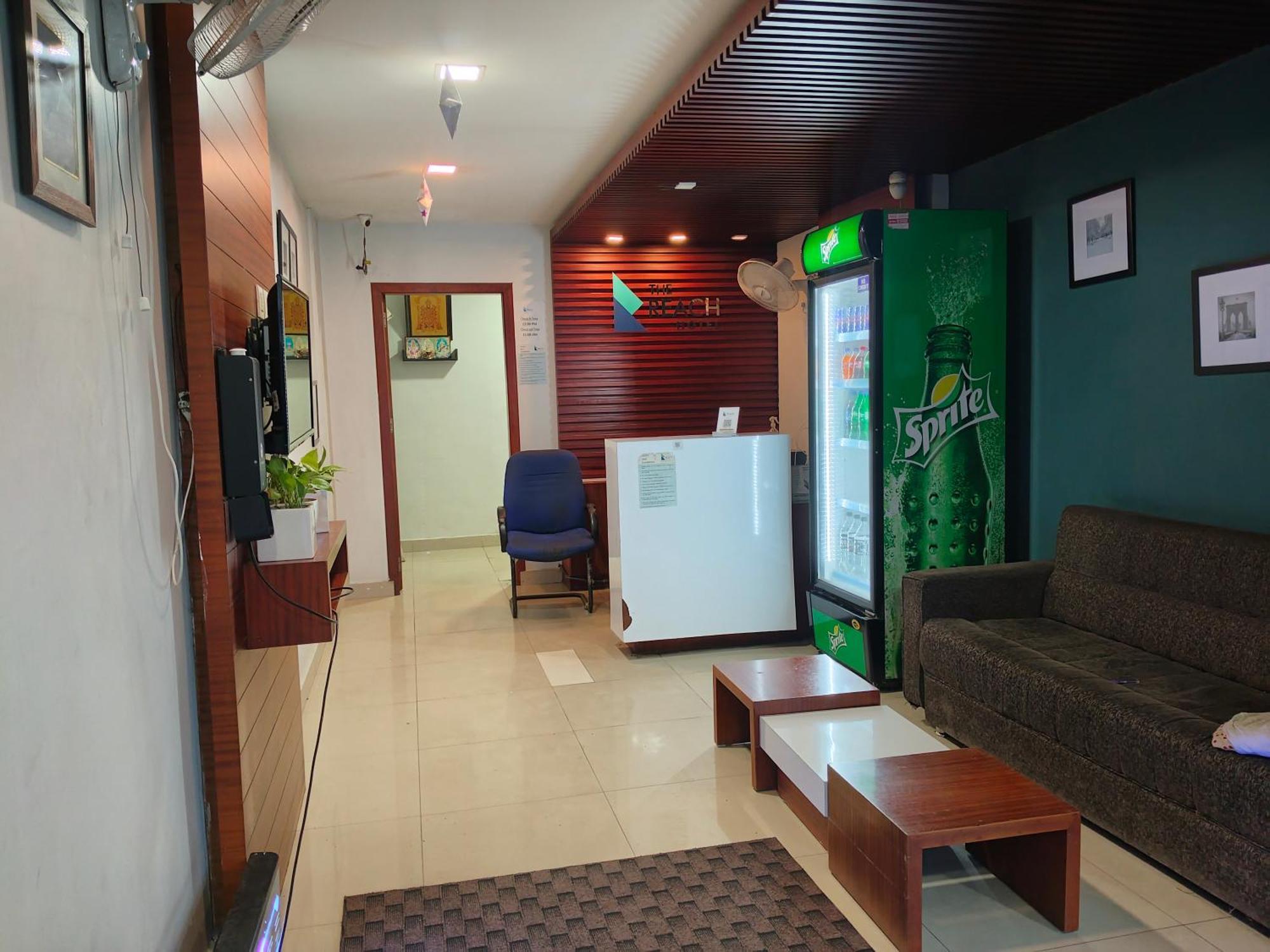 The Reach Hotel Kochi Exterior photo